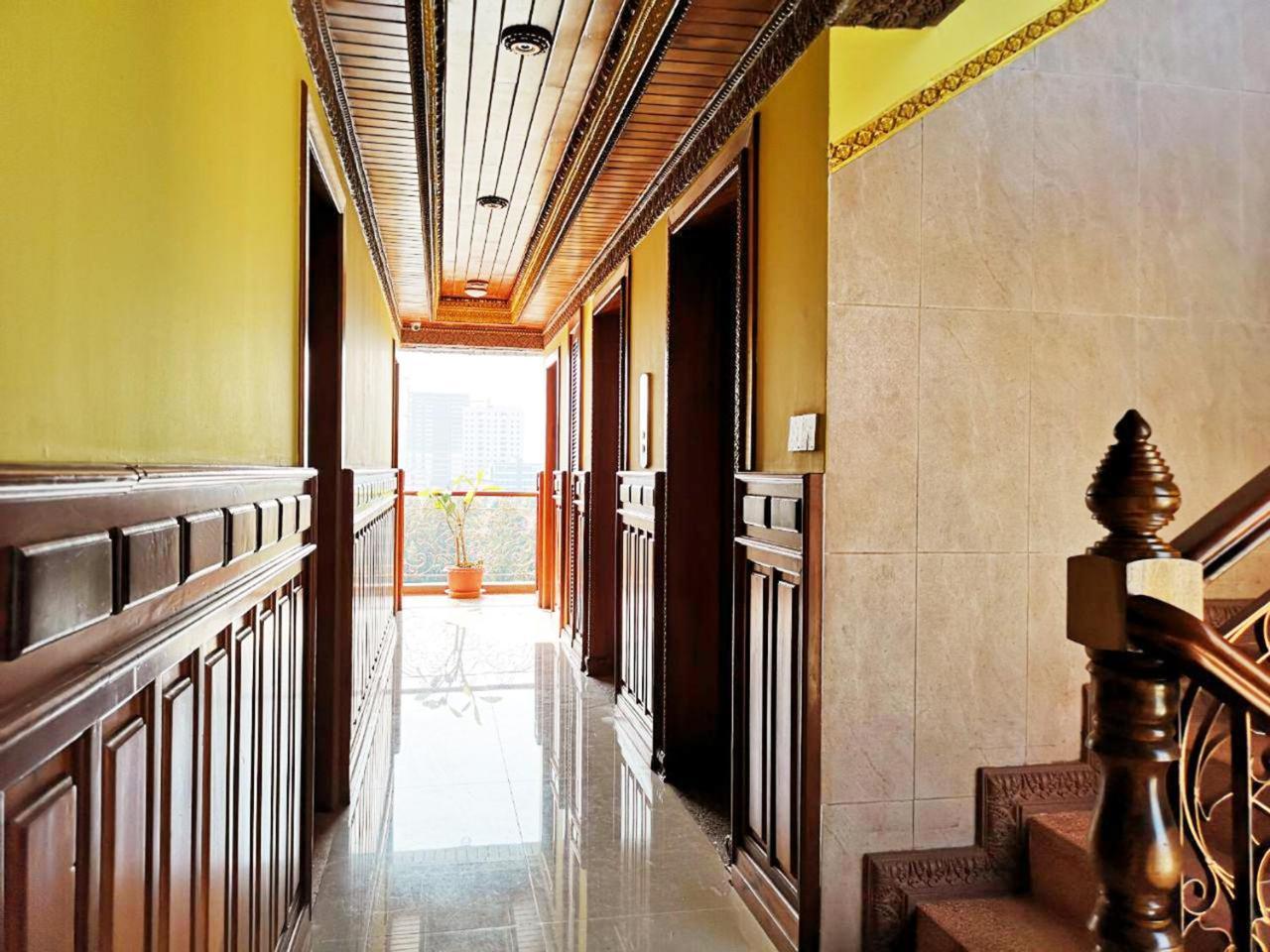 Okay Palace Hotel Phnom Penh Exterior photo
