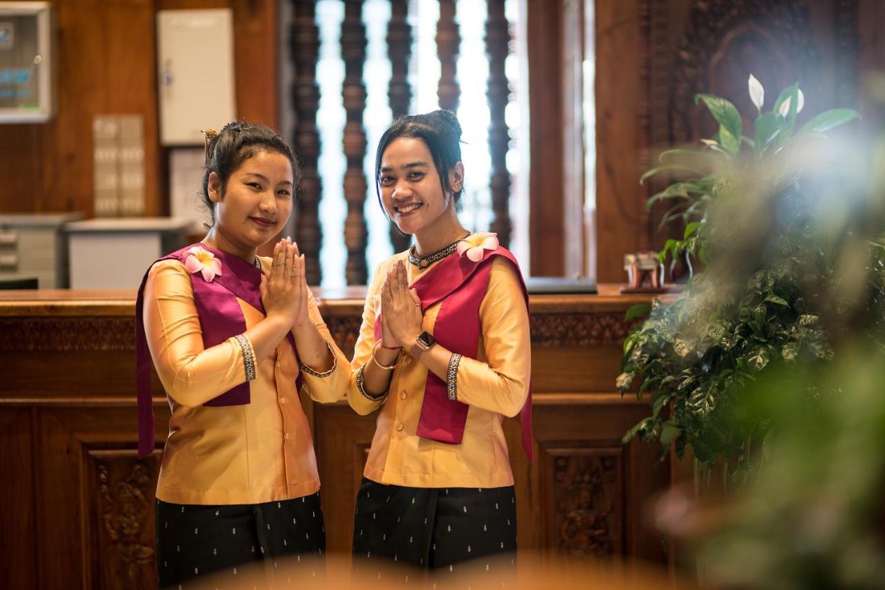 Okay Palace Hotel Phnom Penh Exterior photo